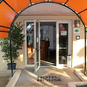 Hotel House